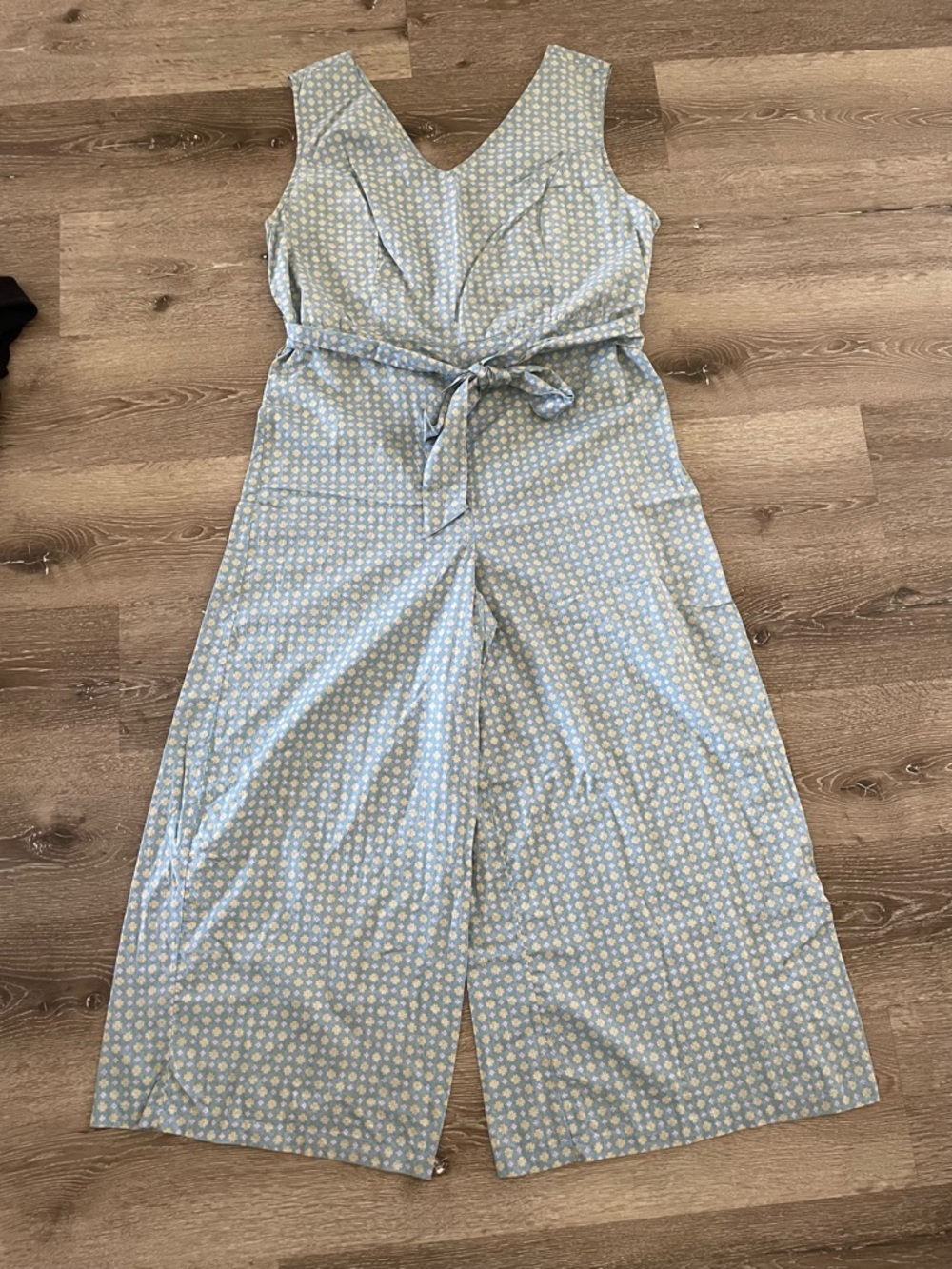 Diamond Supply Co. Light Blue Ditsy Floral Sleeveless Wide-Leg Jumpsuit sz L